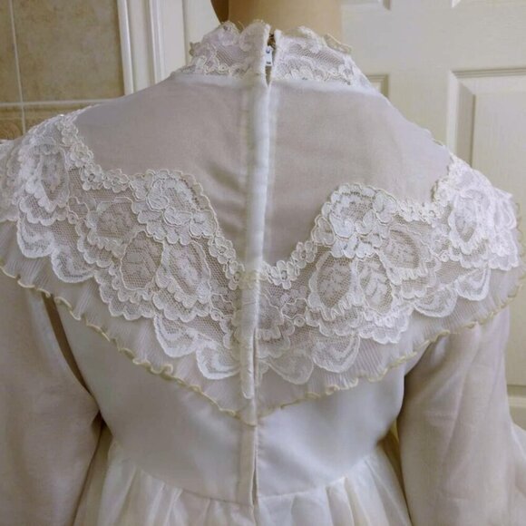 Vintage 1970s Wedding Dress Bridal Gown Long Sleeves Lace Chiffon 29"W 36"B - Picture 7 of 11